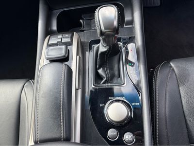 2018 Lexus GS 300H