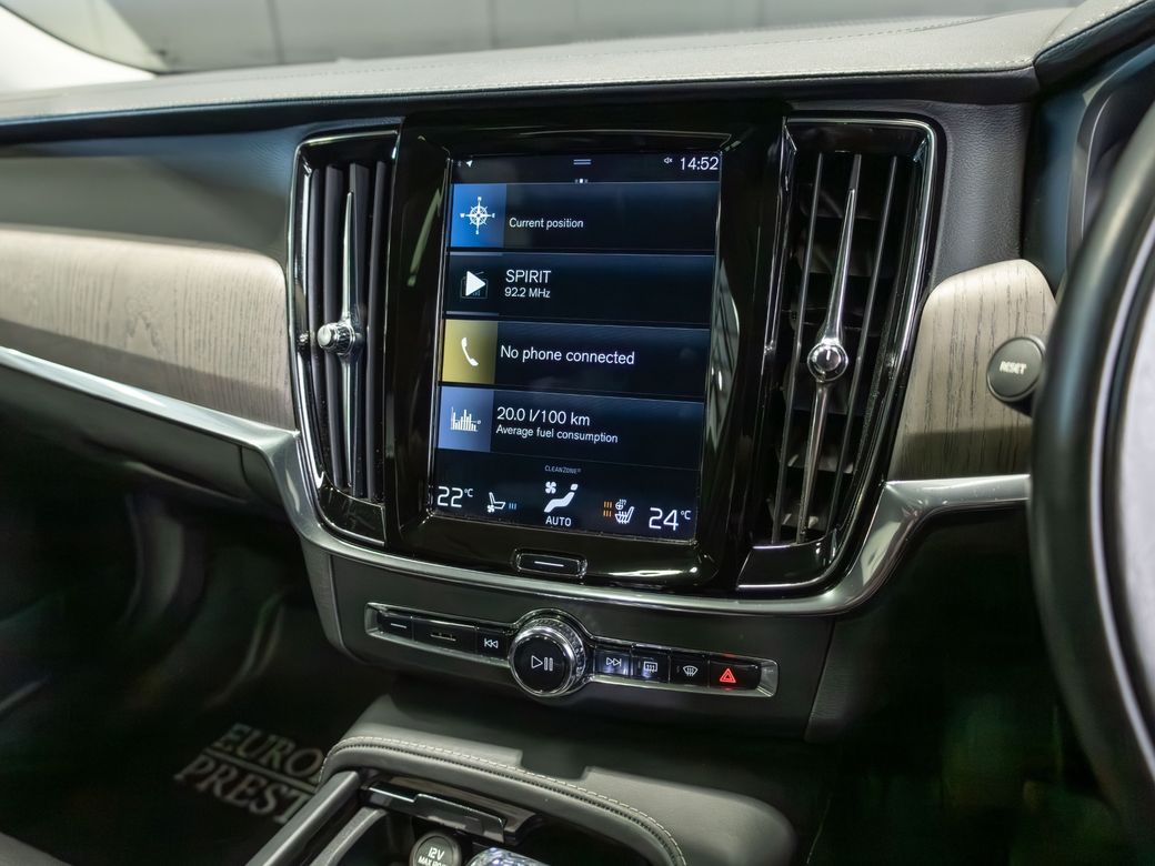2021 Volvo S90