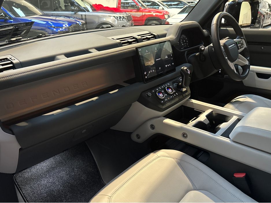 2025 Land Rover Defender