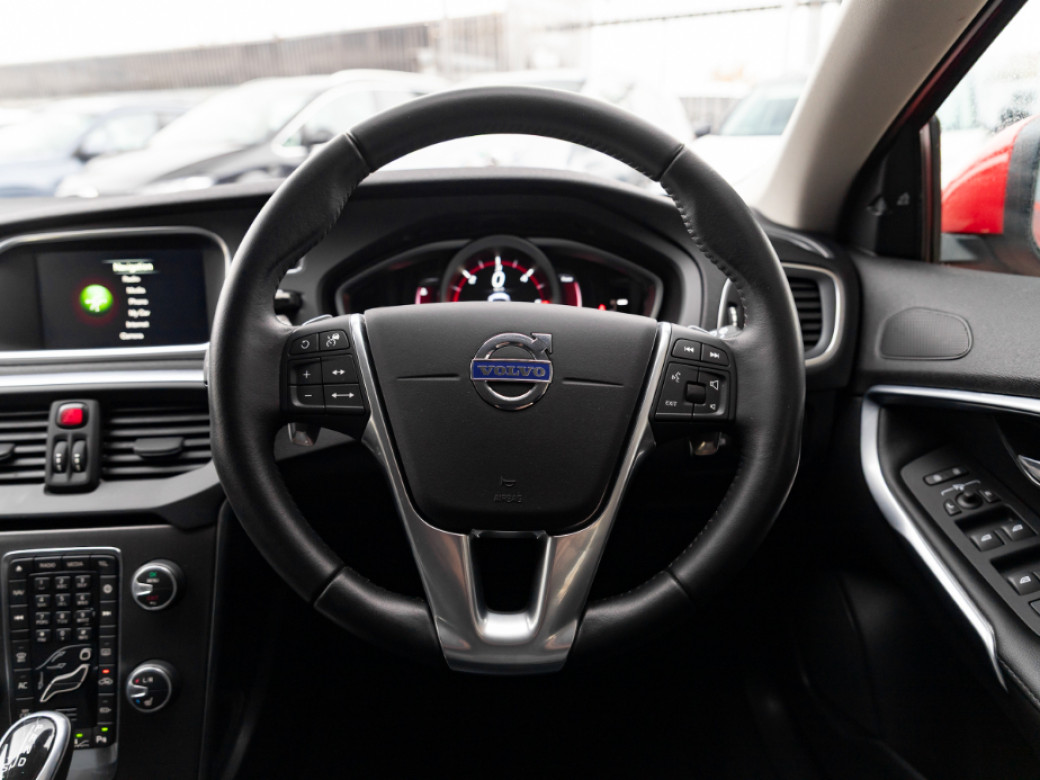 2015 Volvo V40