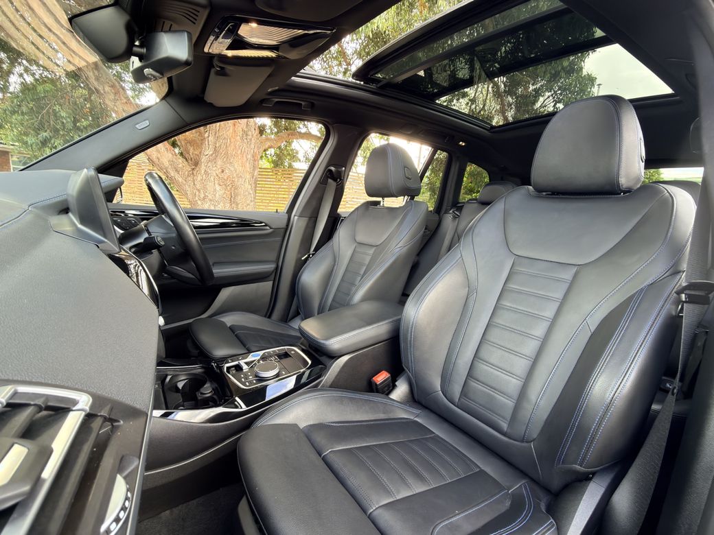 2025 BMW iX3