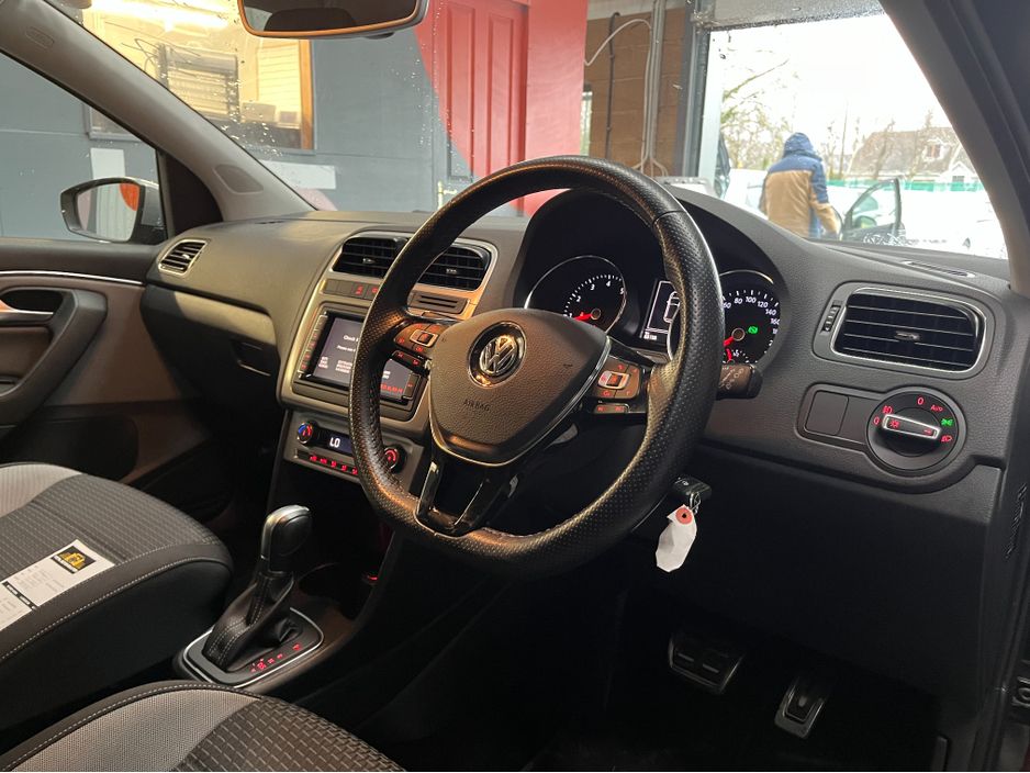 2017 Volkswagen Polo