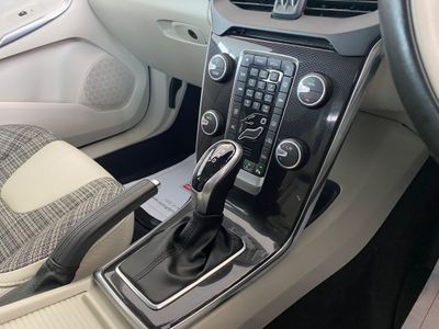 2016 Volvo V40