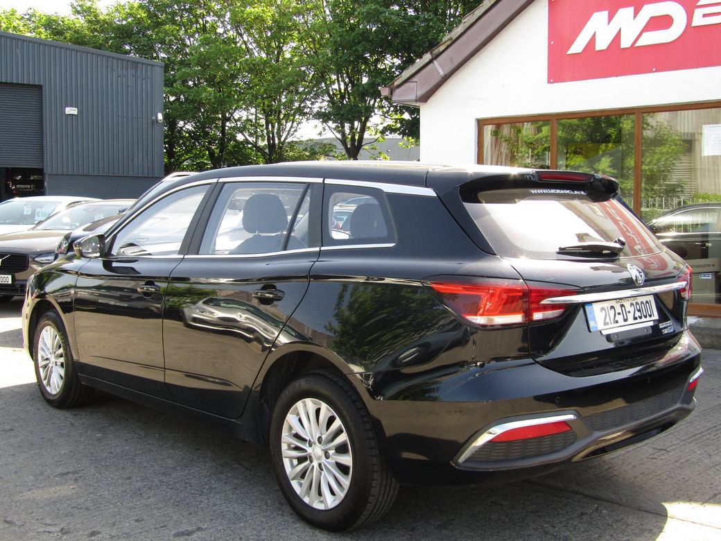 2021 MG 5