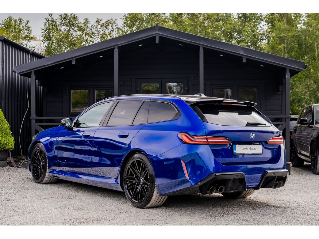 2025 BMW M5