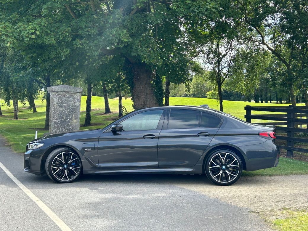 2022 BMW 5 Series
