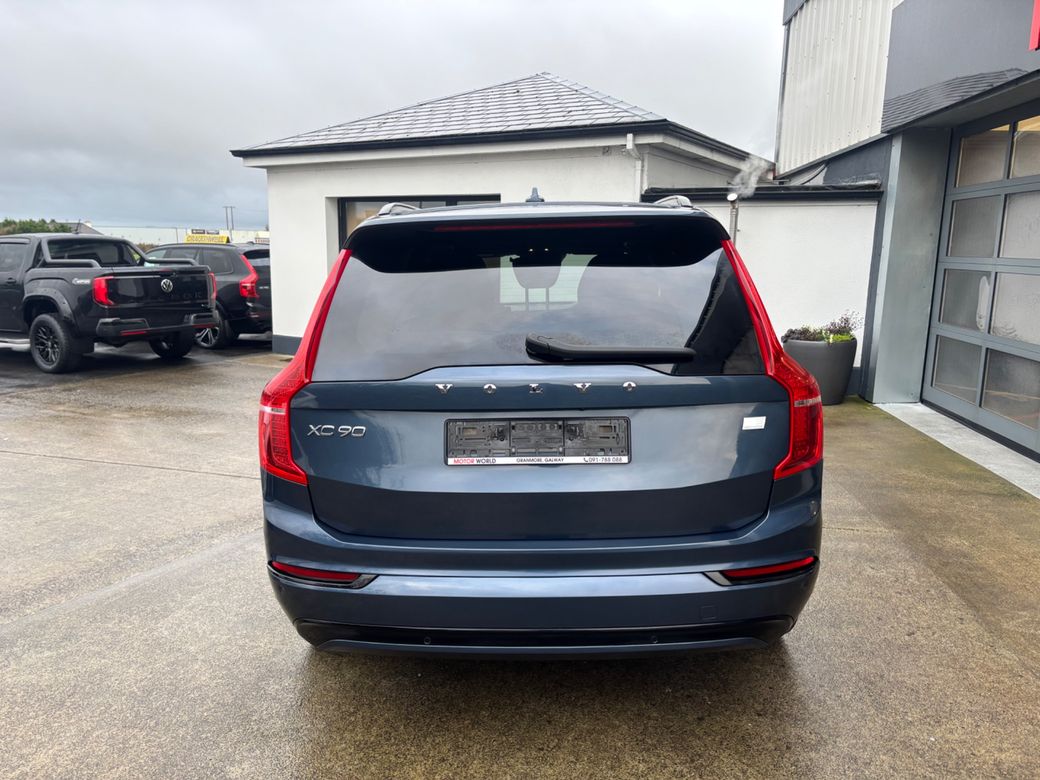 2022 Volvo XC90