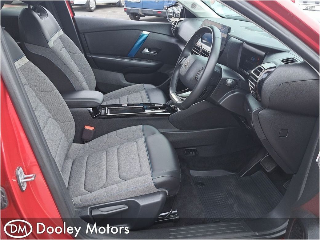 2024 Citroen e-C4 X