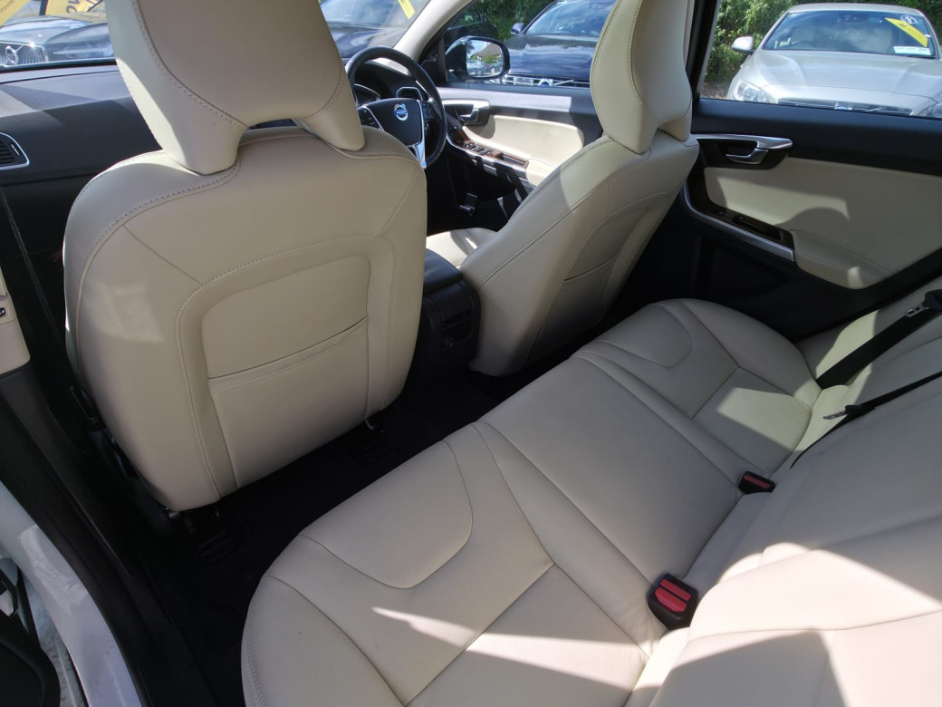2018 Volvo V60 Cross Country