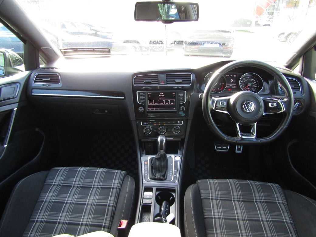 2016 Volkswagen Golf