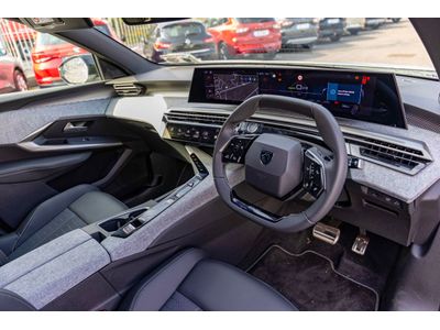 2025 Peugeot 5008