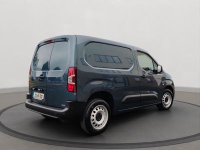 2025 Peugeot Partner