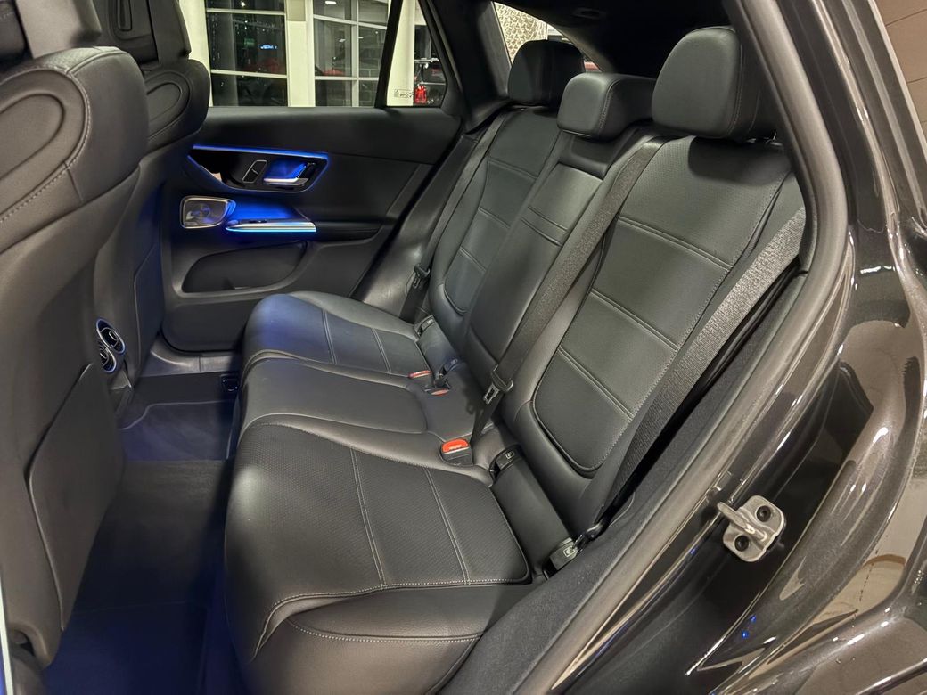 2025 Mercedes-Benz GLC Class