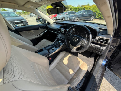 2019 Lexus IS