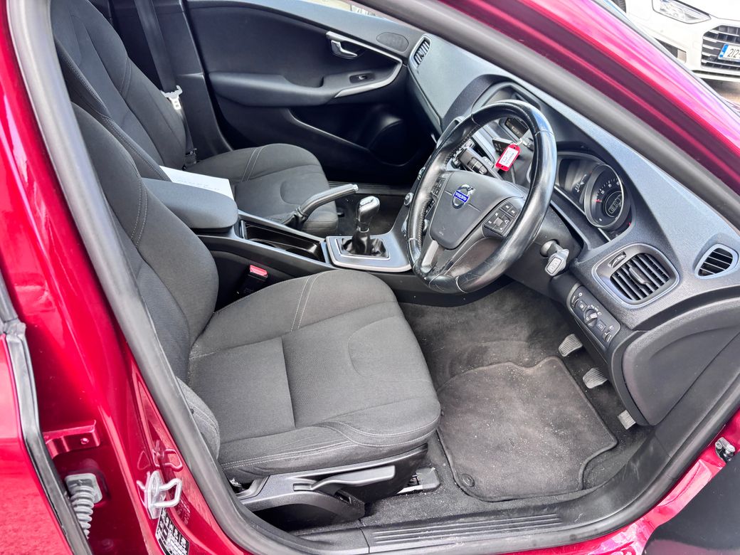 2015 Volvo V40