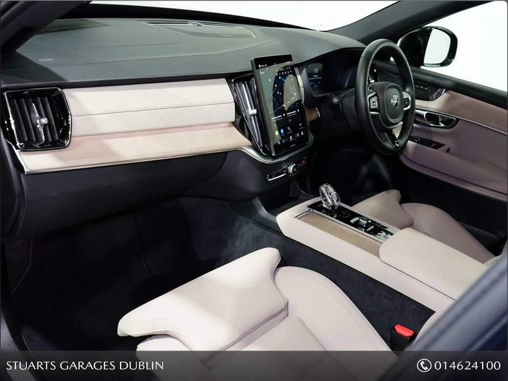 2025 Volvo XC90
