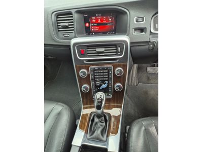 2017 Volvo V60 Cross Country