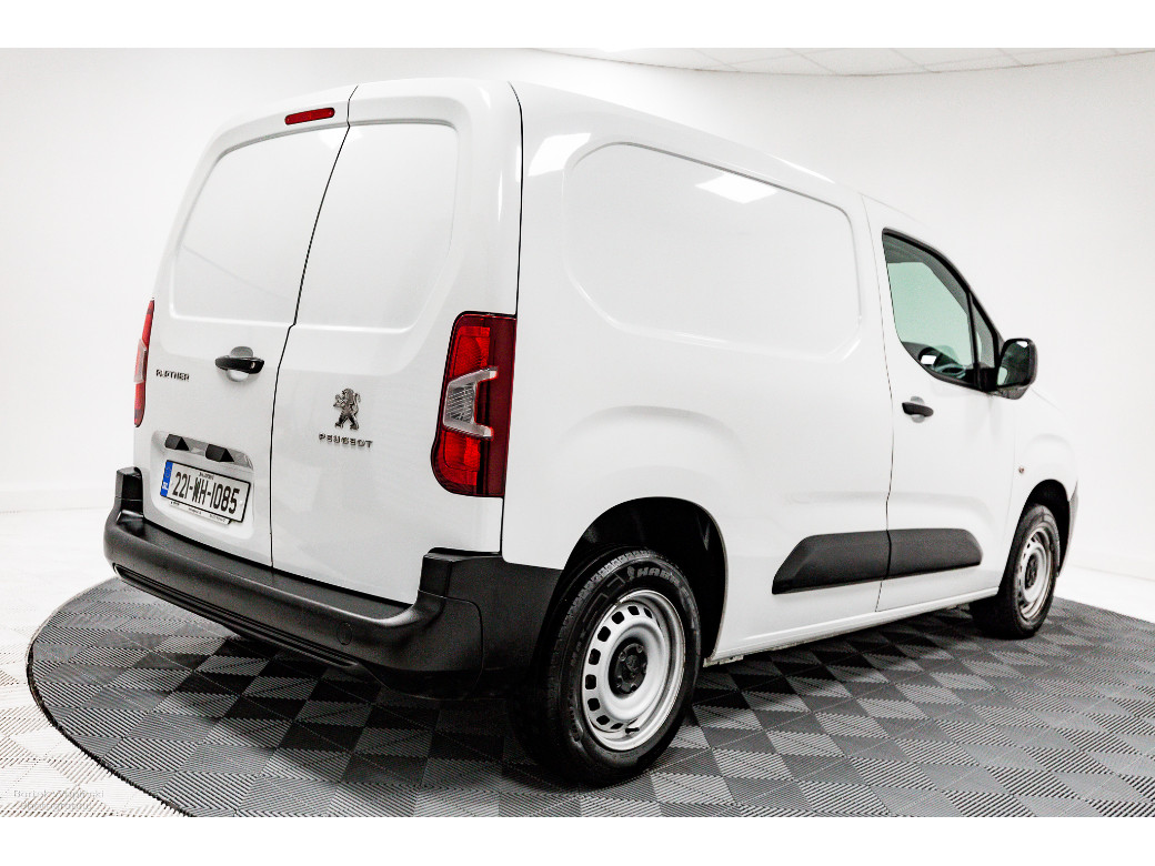 2022 Peugeot Partner