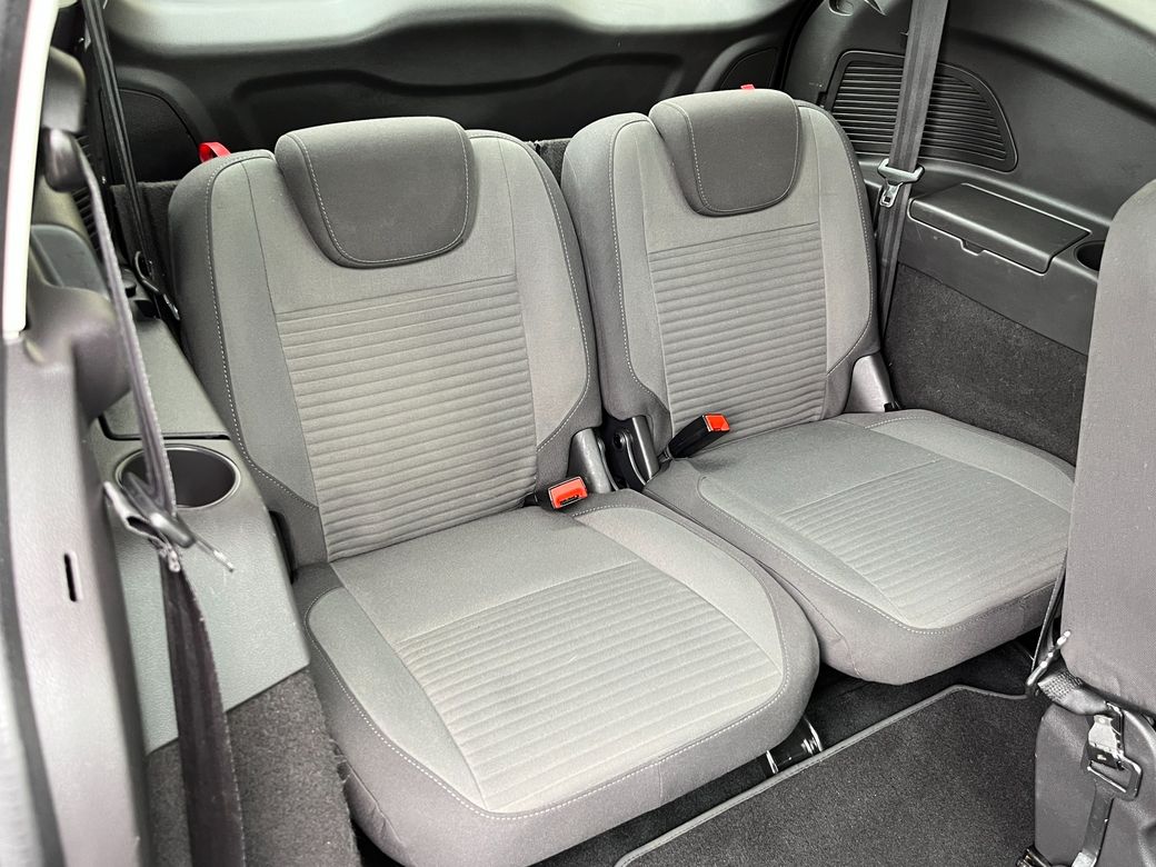 2018 Ford Grand C-Max