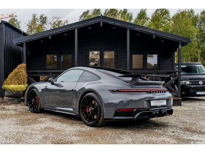 2025 Porsche 911