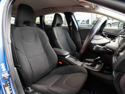 2016 Volvo V40
