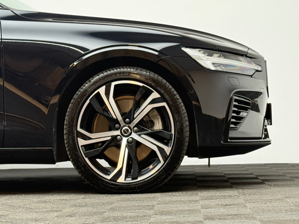 2025 Volvo V60