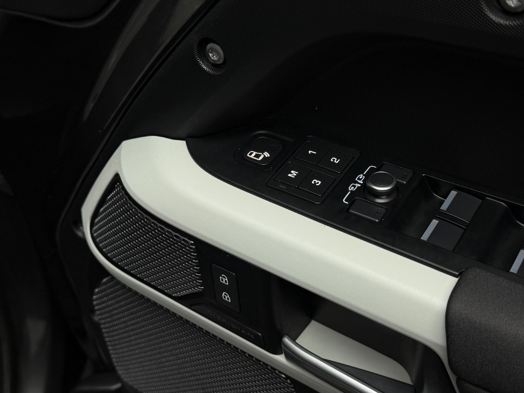 2021 Land Rover Defender