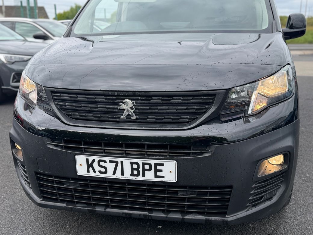 2022 Peugeot Partner