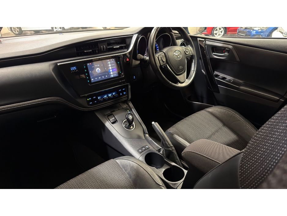 2017 Toyota Auris