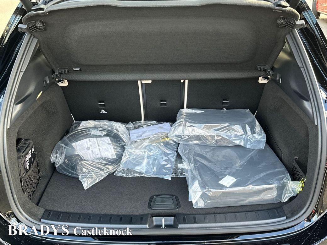 2026 Mercedes-Benz EQA