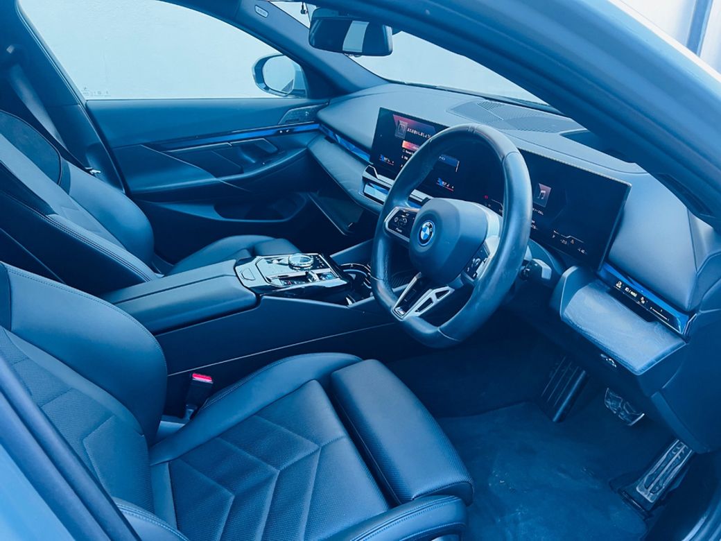 2023 BMW i5