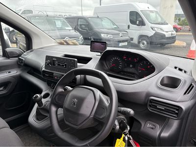 2021 Peugeot Partner