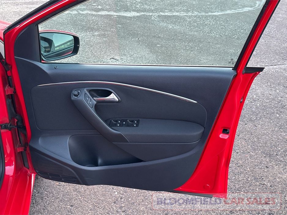 2014 Volkswagen Polo