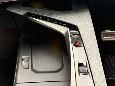 2025 Peugeot 5008