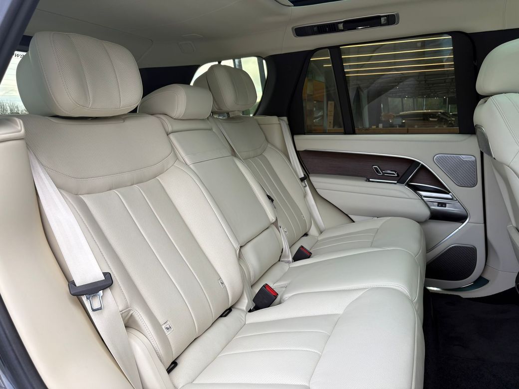 2025 Land Rover Range Rover
