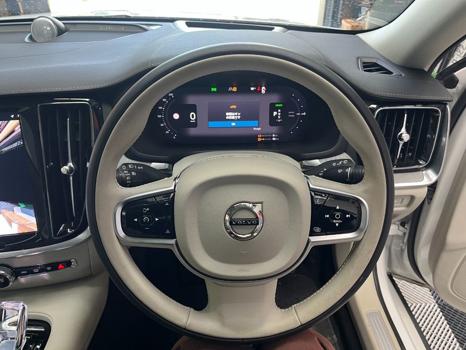 2025 Volvo V60