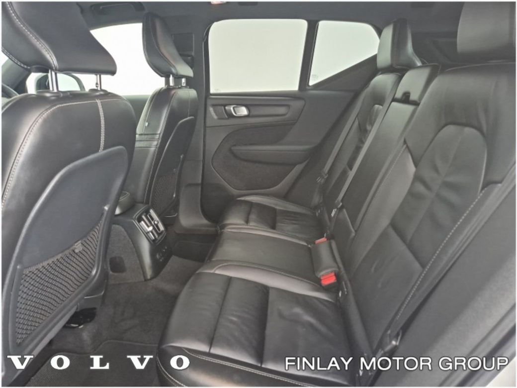 2022 Volvo XC40