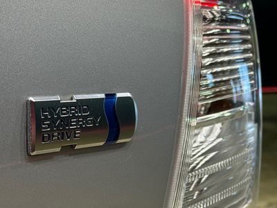 2020 Toyota Prius Alpha