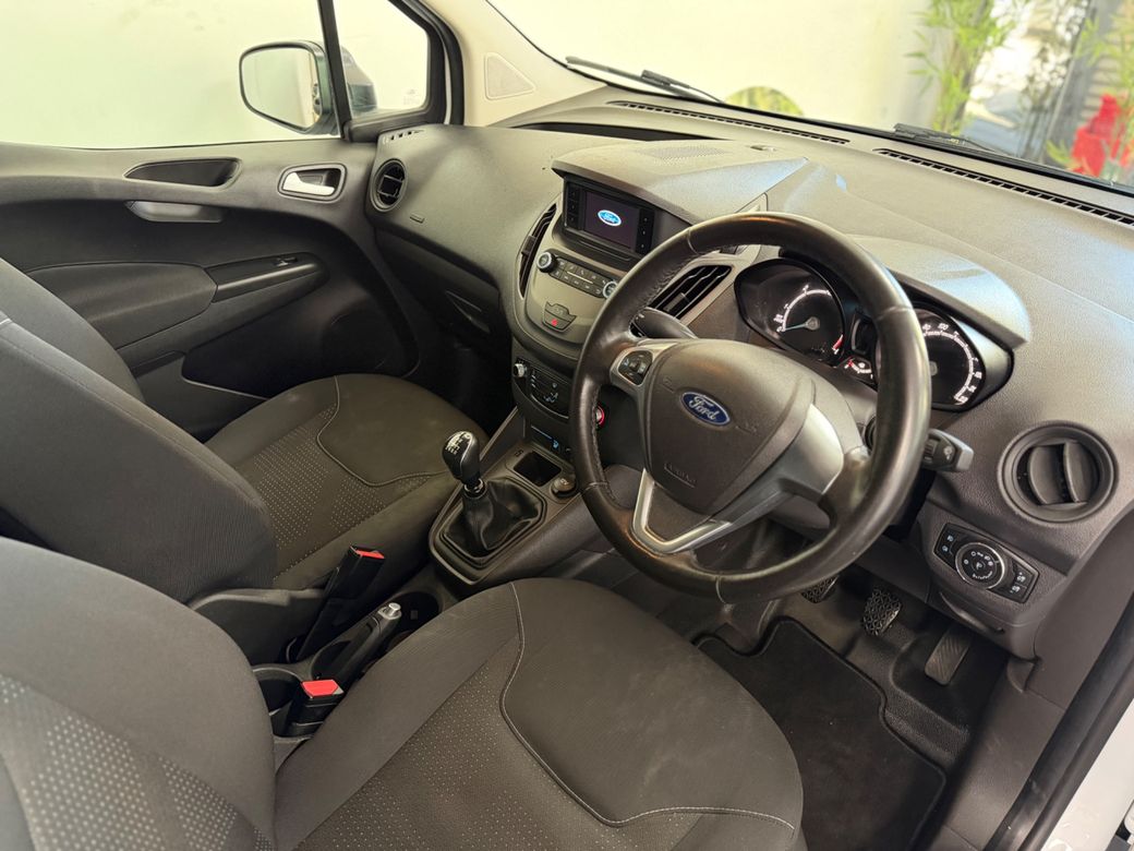 2022 Ford Transit Courier