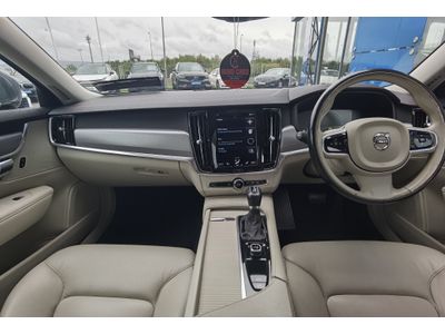 2017 Volvo S90