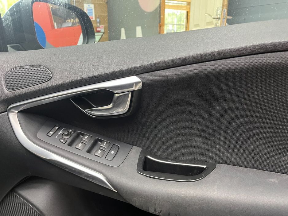 2016 Volvo V40