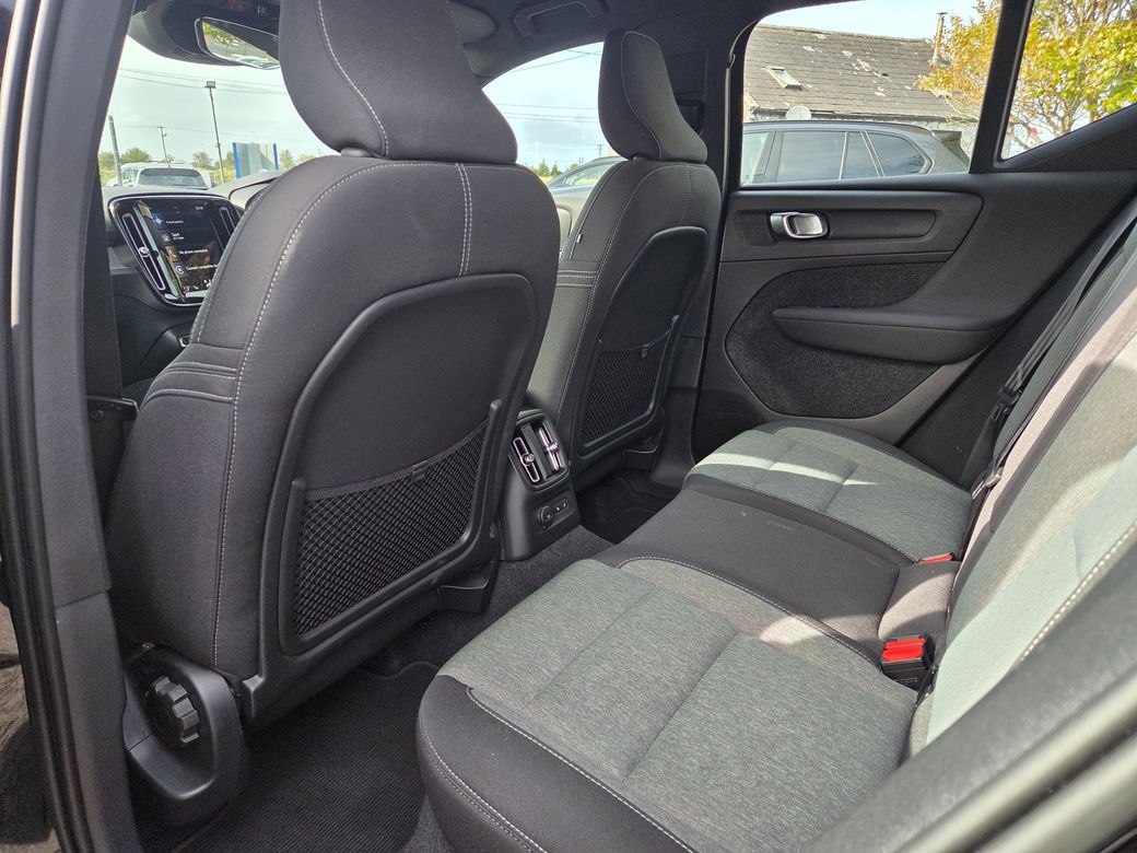 2023 Volvo XC40