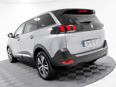 2024 Peugeot 5008