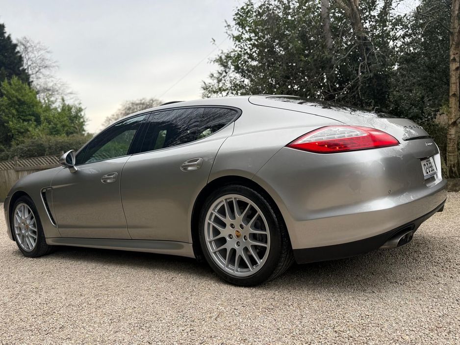 2012 Porsche Panamera