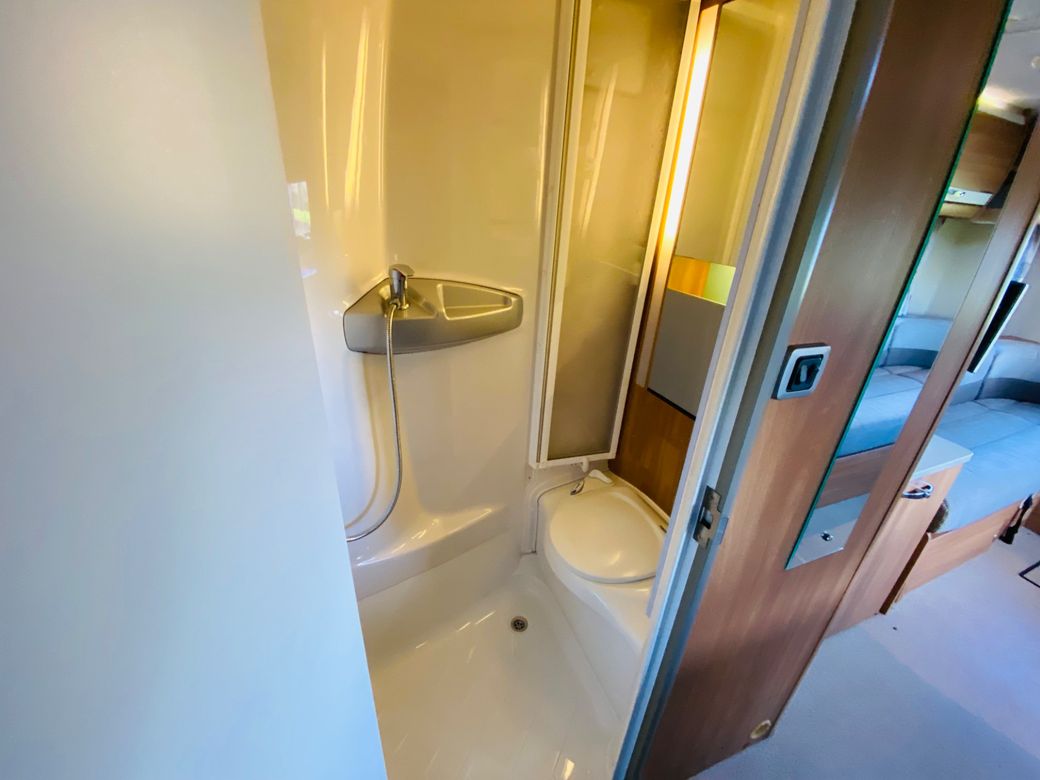 2014 SWIFT  SUNDANCE 584PR 4 BELT 4 BERTH R.H.D 