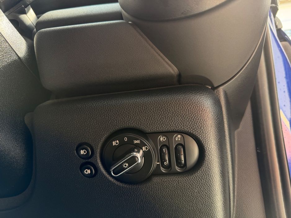 2019 Mini Hatch