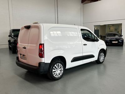 2021 Peugeot Partner