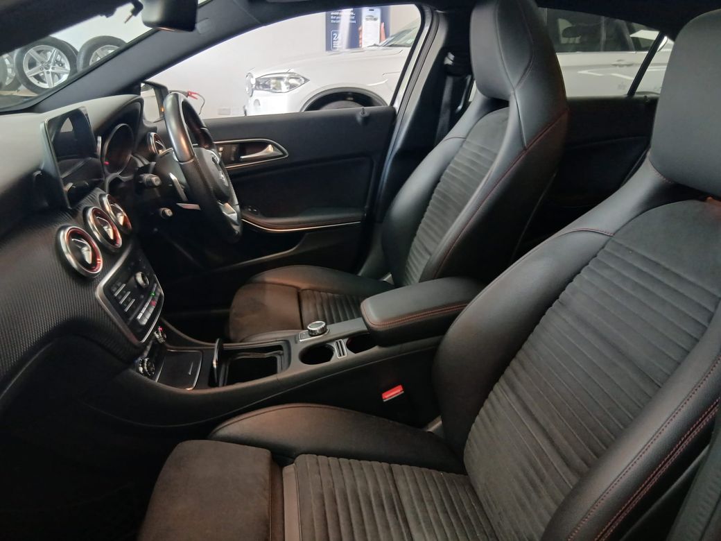 2017 Mercedes-Benz A 180