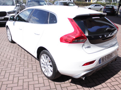 2016 Volvo V40