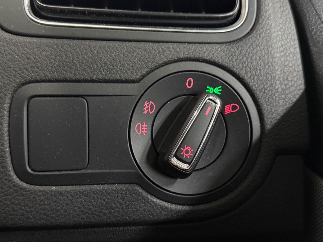 2015 Volkswagen Polo